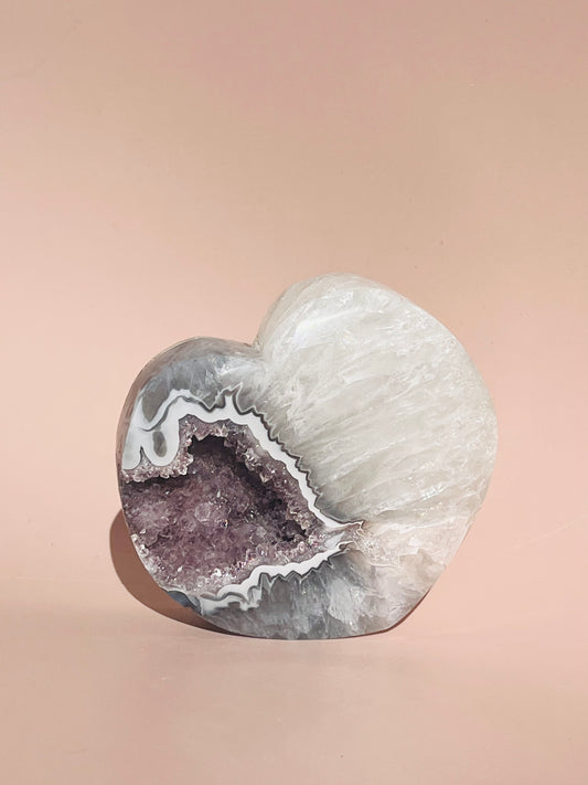Druzy Agate Heart - 460g RARE Amethyst Inclusions