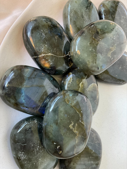 Labradorite palmstones